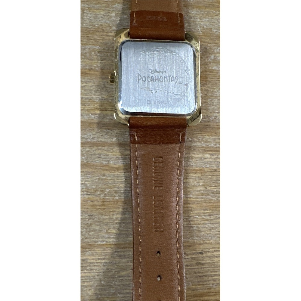 POCAHONTAS, Disney Store GOLD EMBOSSED ULTRA RARE UNISEX CHARACTER WATCH - Picture 4 of 5